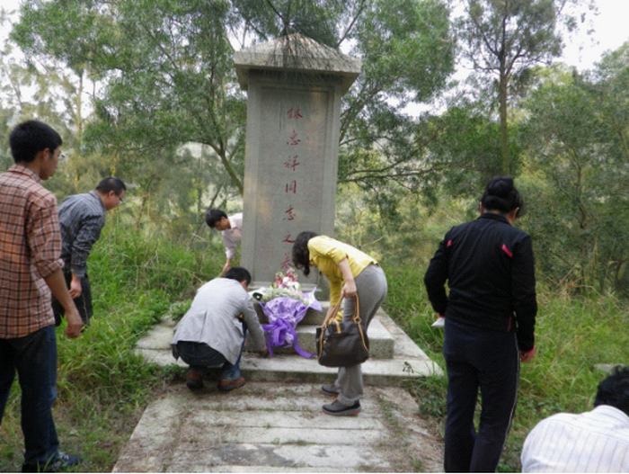 清明祭扫林惠祥墓